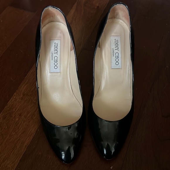 JIMMY CHOO | Black Patent Gilbert Pump Size 37/6 - Picture 2 of 3